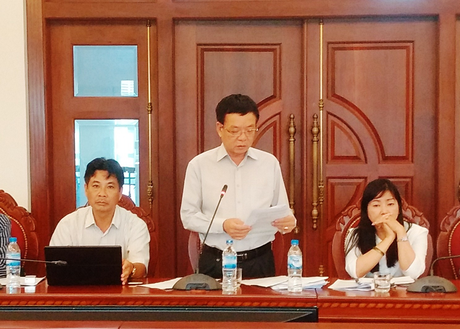 Bổ nhiệm viên chức làm lãnh đạo là sai