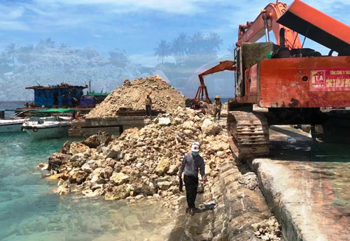 L&yacute; Sơn ngập chất thải - Ảnh 1.