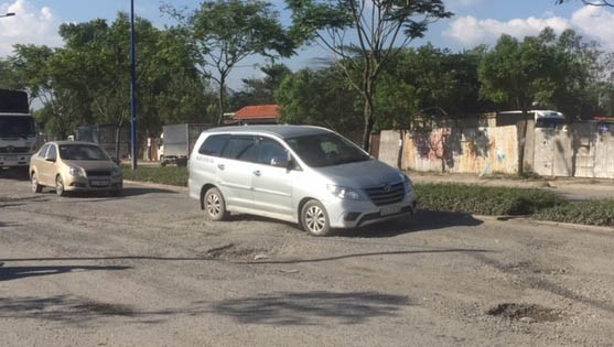 Đường mới làm đã lún, sụt
