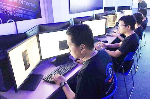 Không lo thiếu việc làm