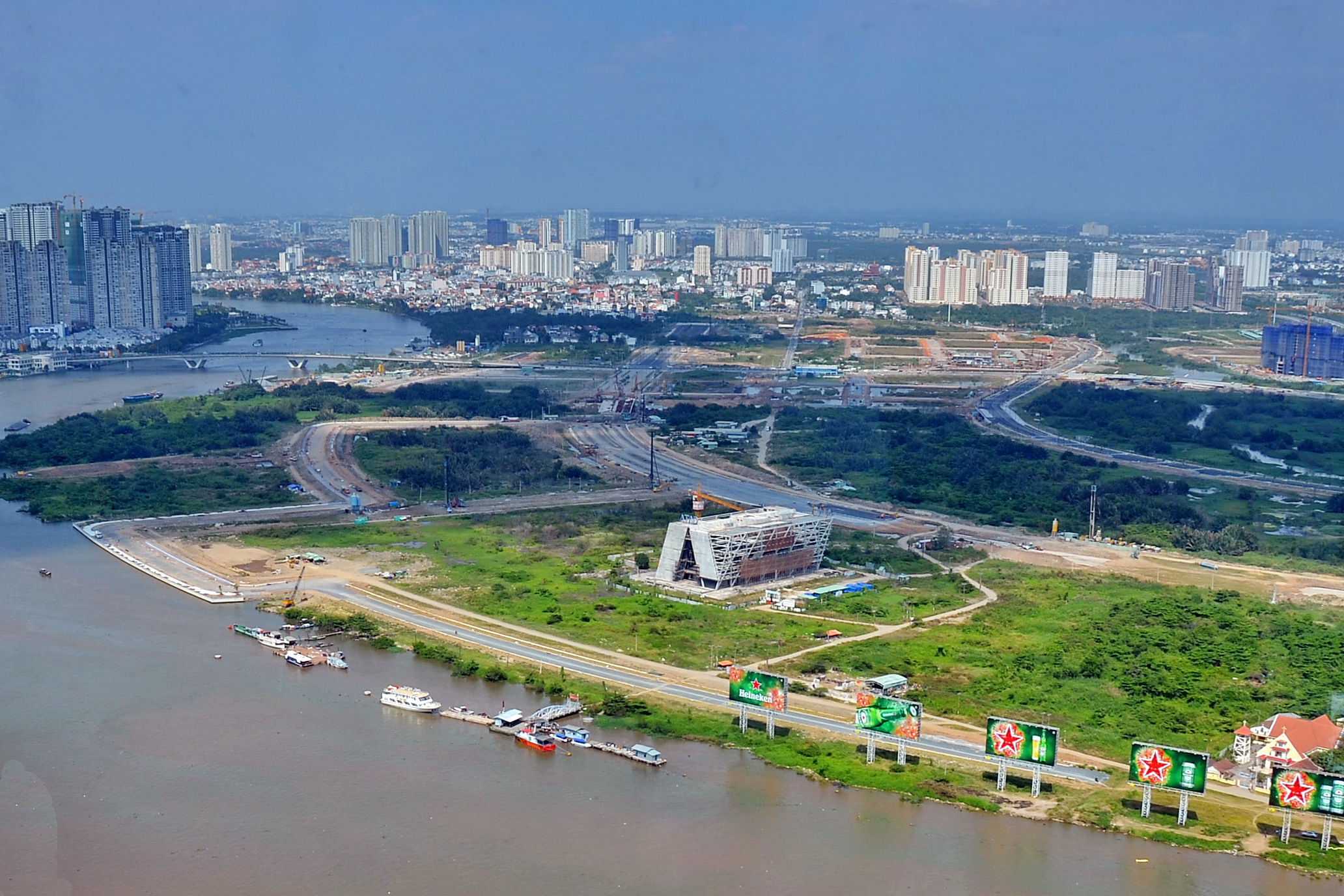 Quản lý đất đai chưa phù hợp