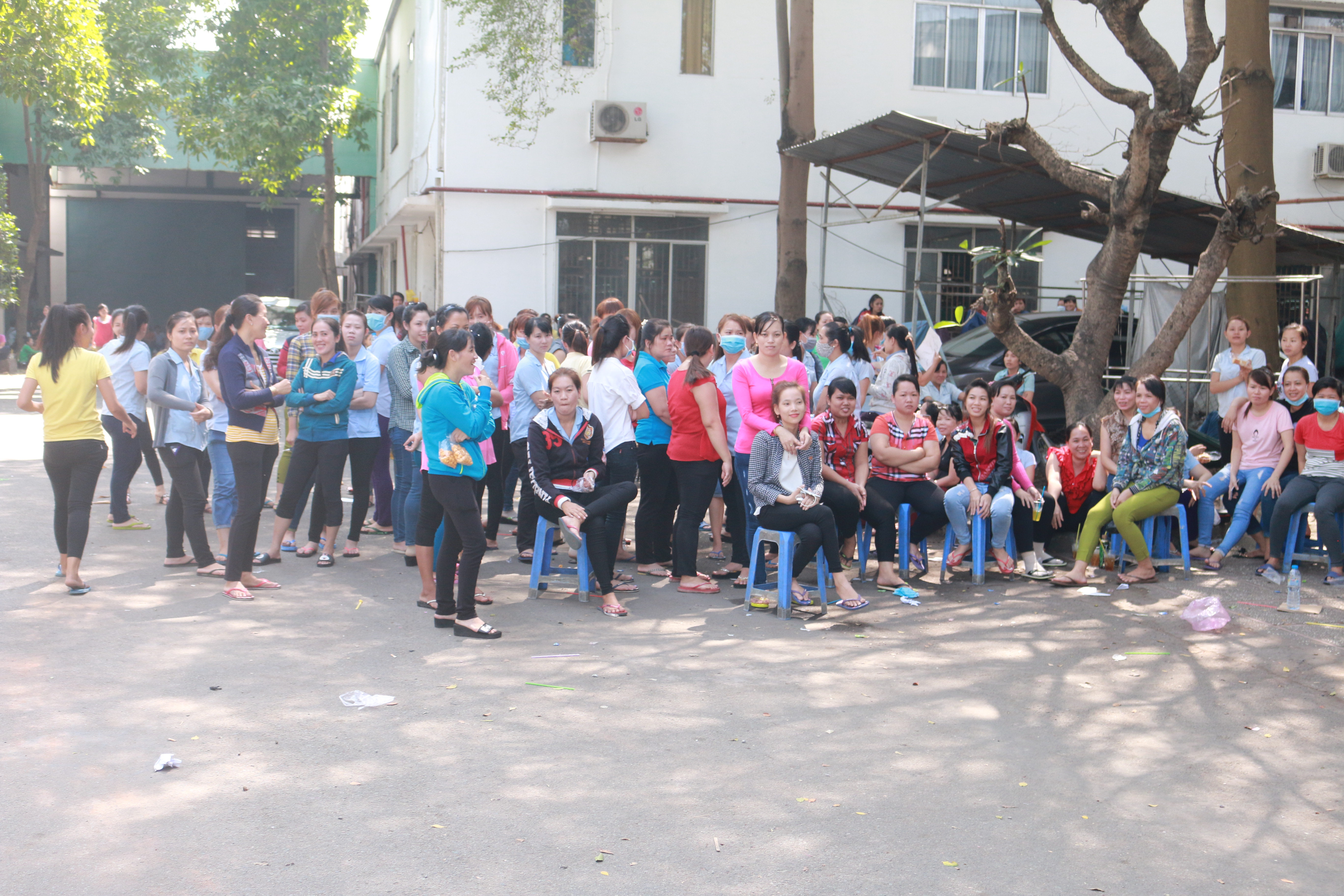 Những lời nói… “đốt nhà”
