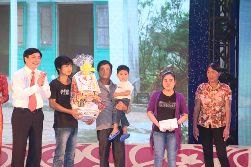 Hạnh phúc sum vầy