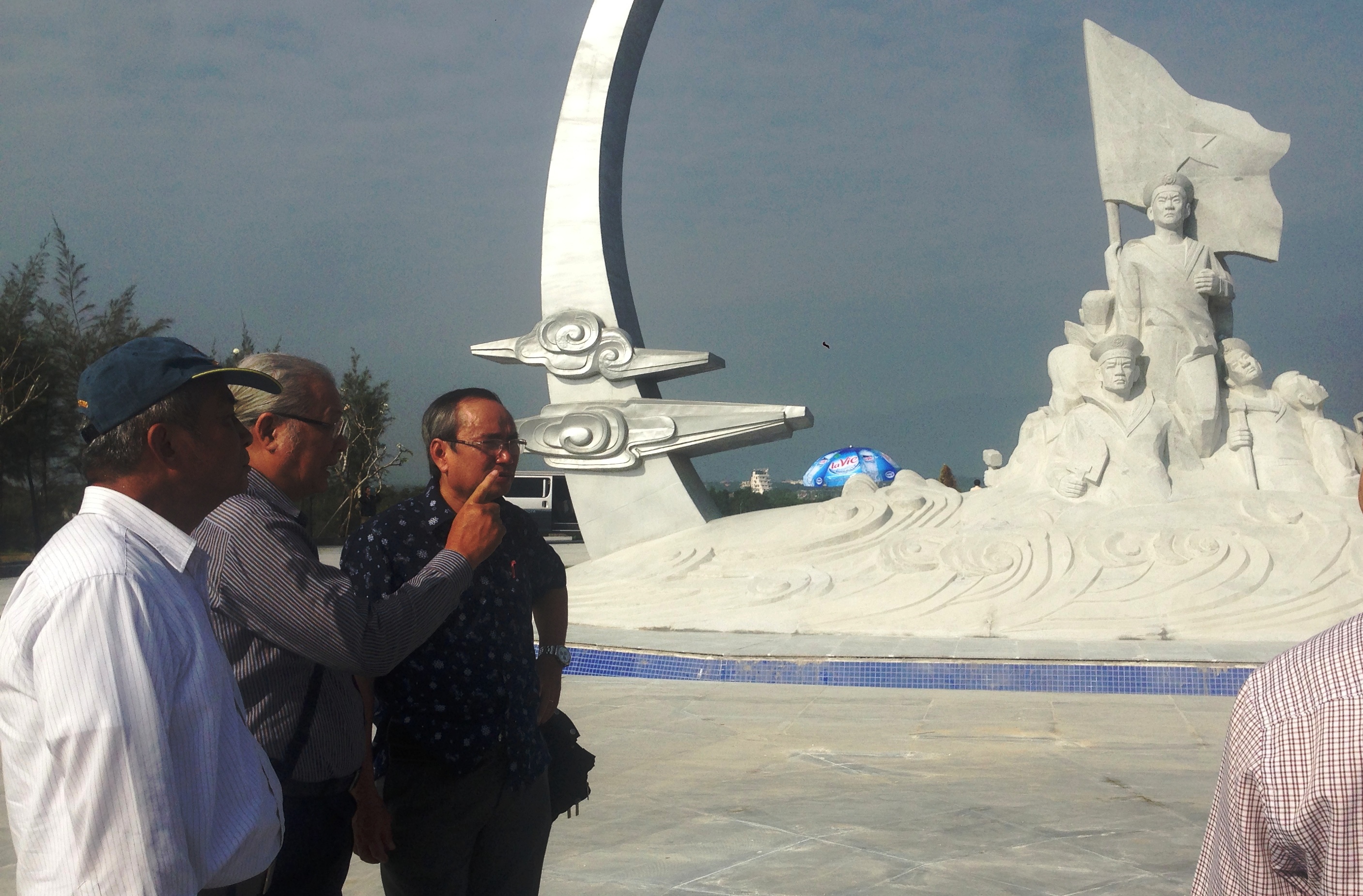 Về đây yên nghỉ nghe anh!