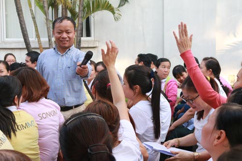 Gài bẫy người lao động