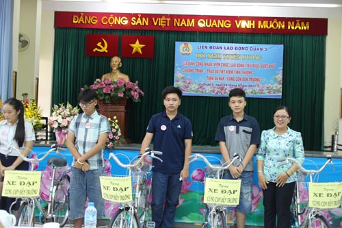 San sẻ nỗi lo với người lao động