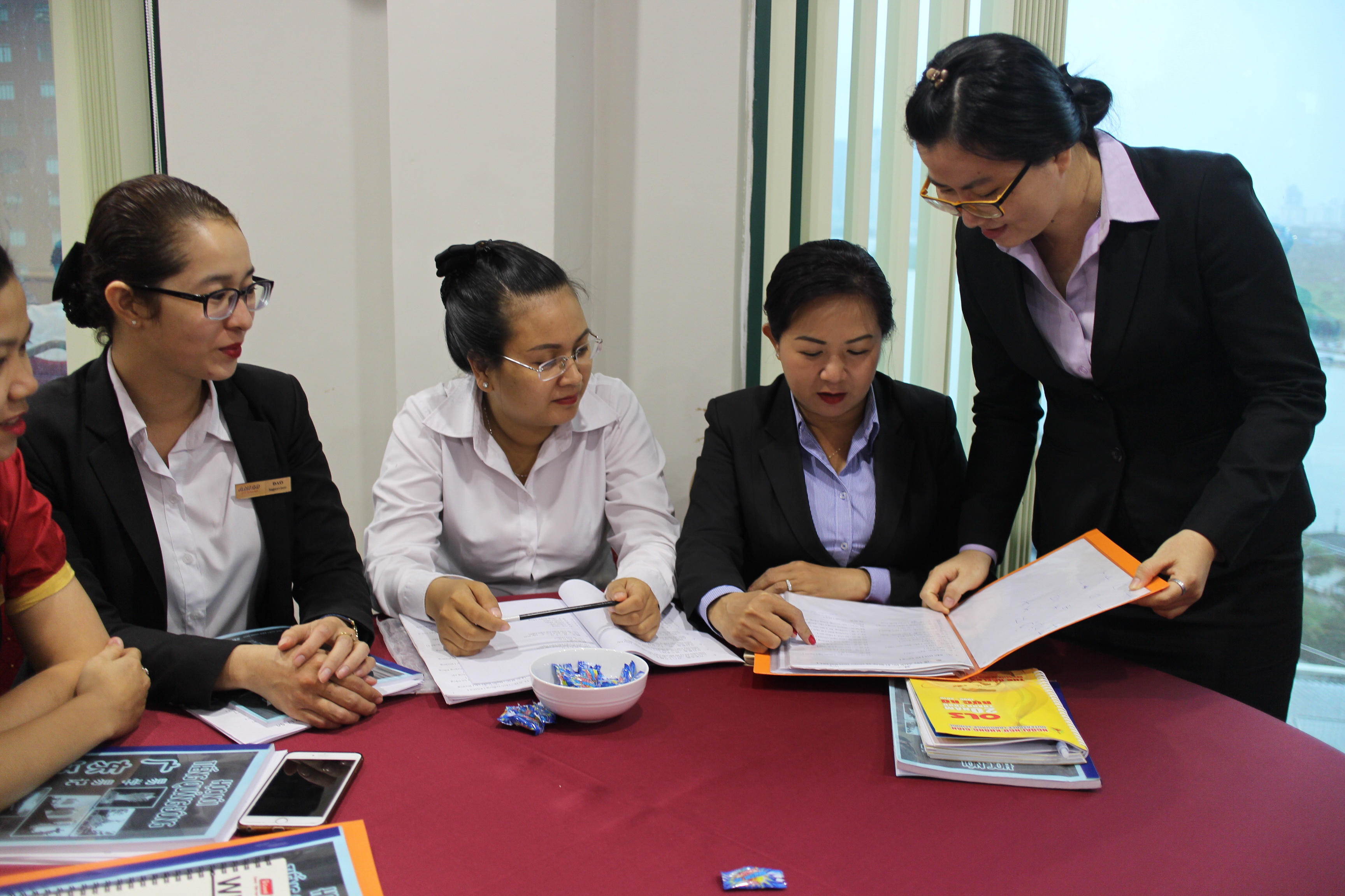 "Cô giáo" đặc biệt