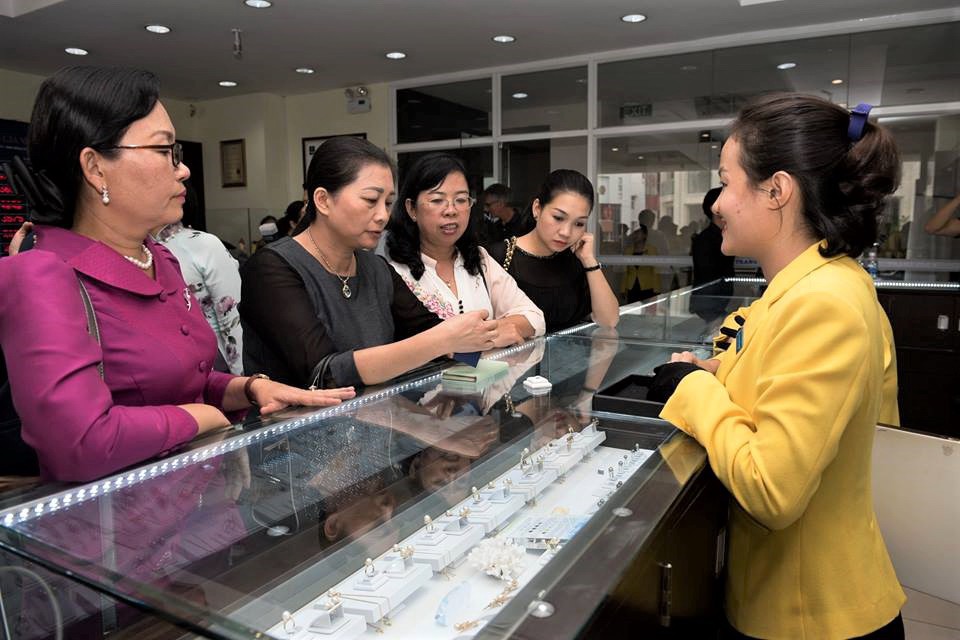 Đồng hành về đích sớm