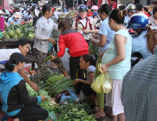 Chưa chốt mức tăng lương tối thiểu - Ảnh 2.