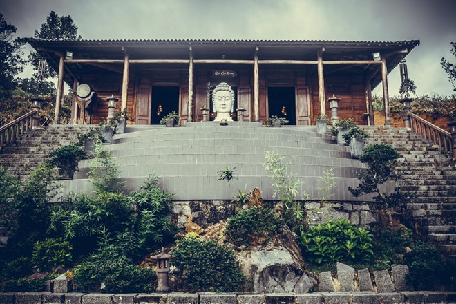 Ngôi chùa trên mây đẹp khó tin ở Tây Nguyên