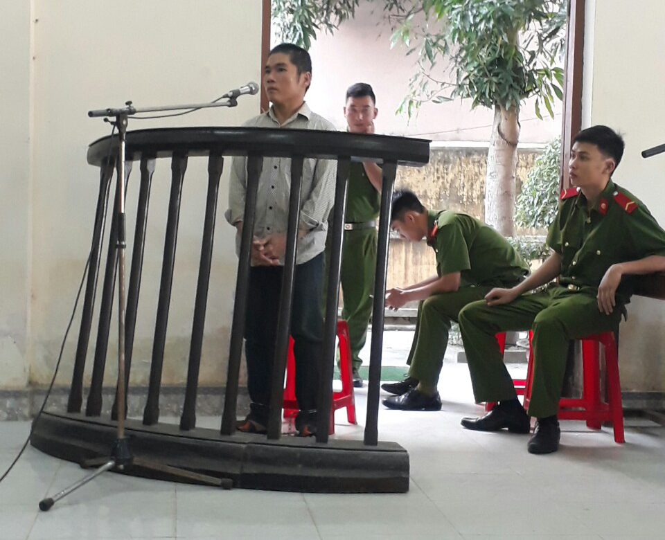 G&atilde; thợ hồ hiếp d&acirc;m người t&acirc;m thần - Ảnh 1.