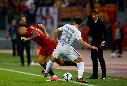 S&oacute;i non El Shaarawy tỏa s&aacute;ng, Chelsea thua tan t&aacute;c ở Roma - Ảnh 2.
