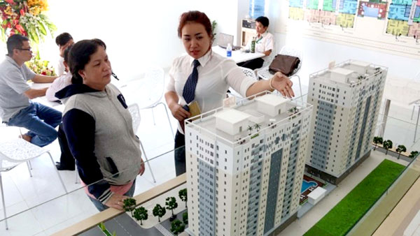 Giao dịch chững lại, bất động sản vào thế buộc phải ưu đãi - Ảnh 2.