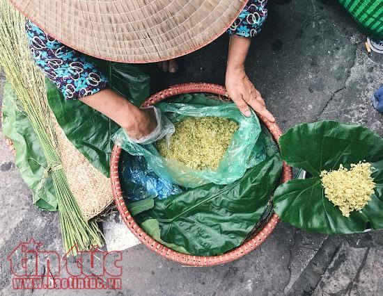 6 món quà vặt "xiêu lòng" du khách khi Hà Nội vào thu