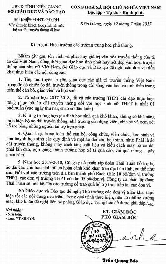 Nữ sinh kh&ocirc;ng được mặc &aacute;o d&agrave;i c&aacute;ch t&acirc;n đi học - Ảnh 1.