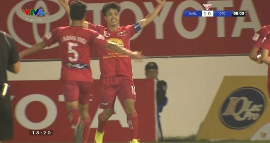 Xem Công Phượng, Văn Thanh "bắn phá" khung thành XSKT Cần Thơ