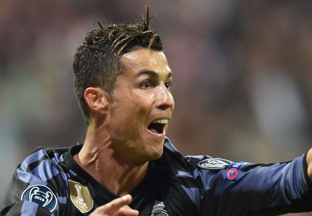 Ronaldo cân bằng kỷ lục hiếm có của Messi