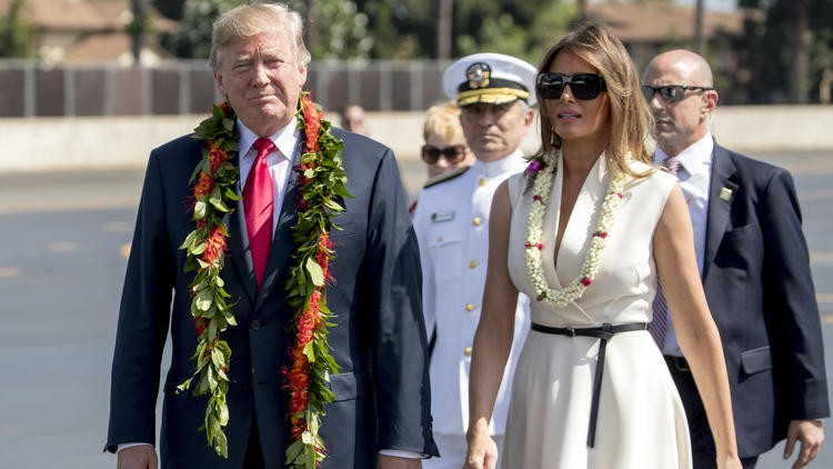 Ông Donald Trump đến Hawaii, hướng tới 13 ngày ở châu Á