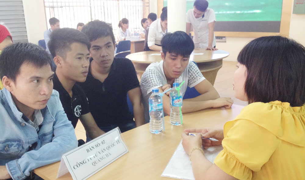Không thể xuất khẩu cử nhân làm việc phổ thông