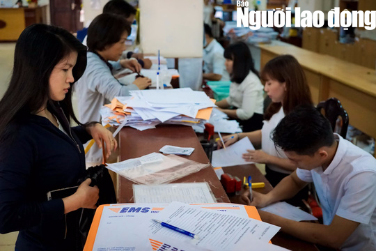 Hướng dẫn bổ sung th&ocirc;ng tin c&aacute; nh&acirc;n để cấp m&atilde; số BHXH - Ảnh 1.