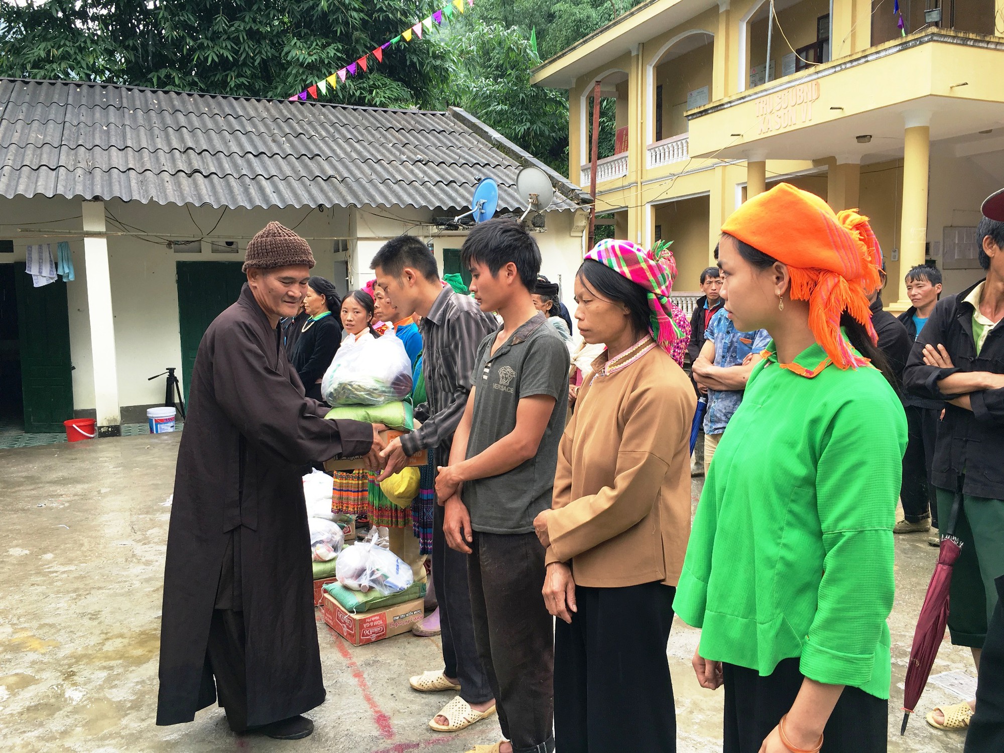 Cứu trợ tùy tâm nhưng phải thiết thực