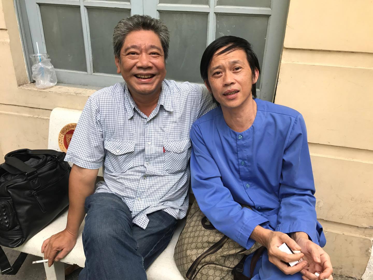 NSƯT Nguyễn C&ocirc;ng Ninh yểm trợ tinh thần cho Ngọc Trinh tại T&ograve;a  - Ảnh 2.