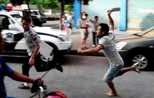 Cãi nhau chuyện đi đám tang, bị đâm chết