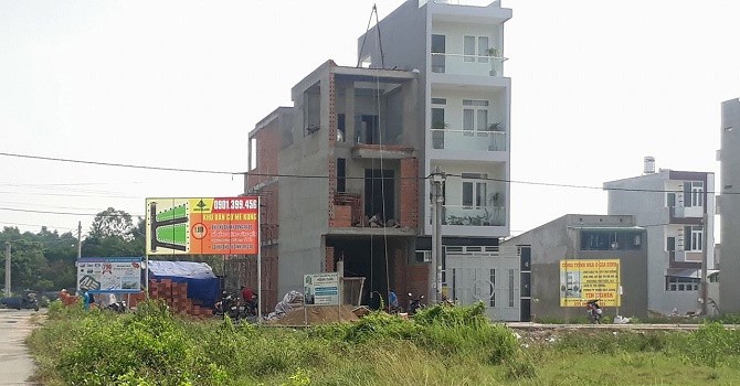 TP HCM: Giá đất nền vùng ven vẫn “nóng” - Ảnh 1.