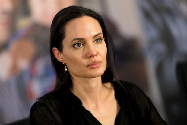 Angelina Jolie phản bác chỉ trích  cô tàn nhẫn
