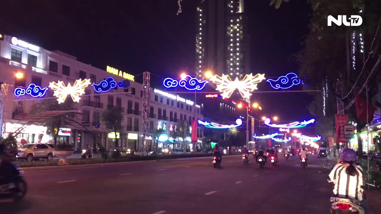 Đường đèn nghệ thuật TP Cần Thơ lung linh trong đêm