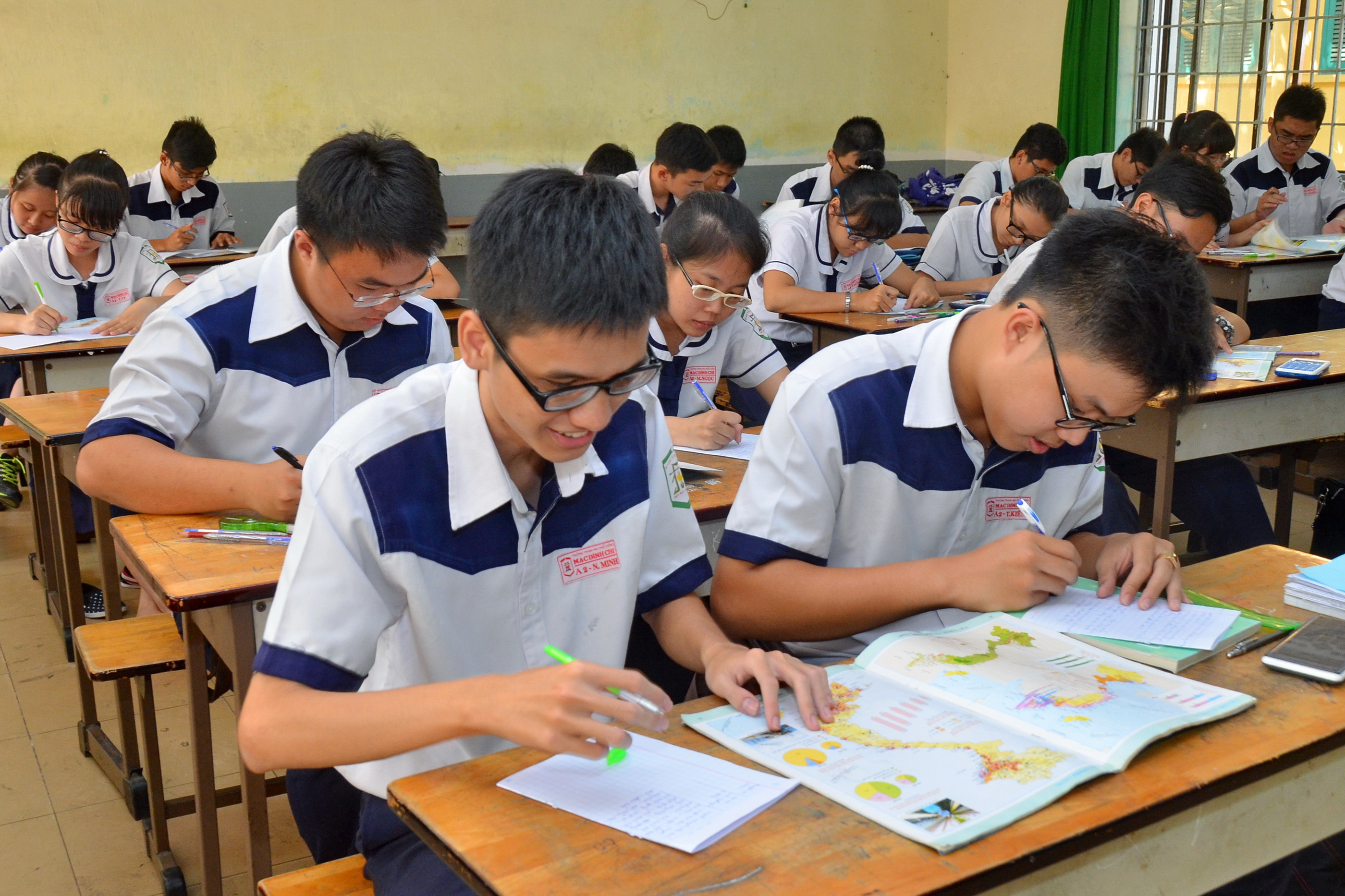 Cẩn trọng khi nộp hồ sơ dự thi