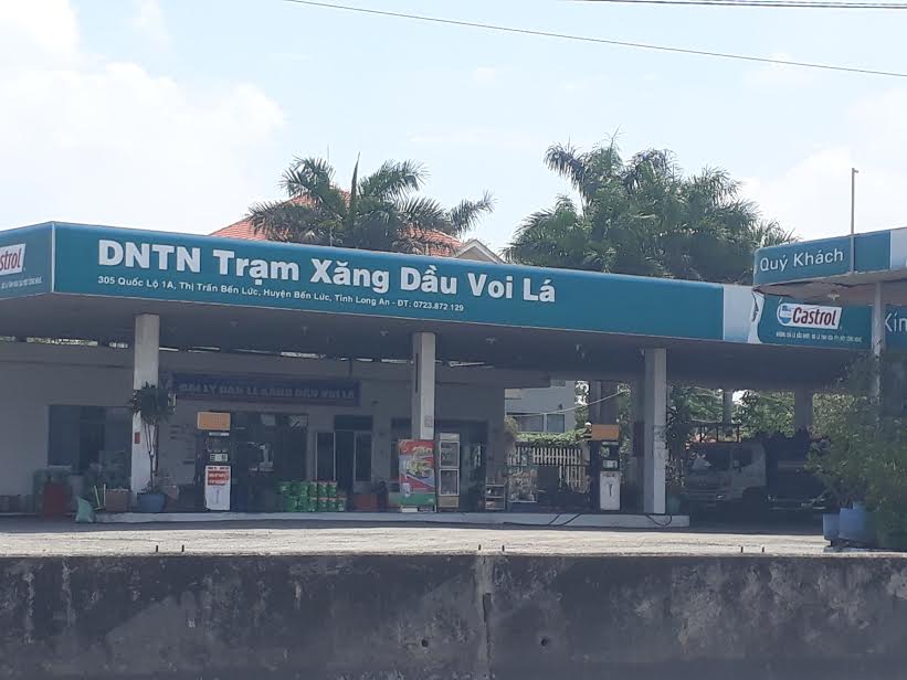 Phạt gần 900 triệu đồng 3 cửa hàng bán xăng dầu