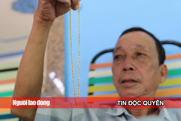 Bác tài xe ôm "buồn ngủ gặp chiếu manh"