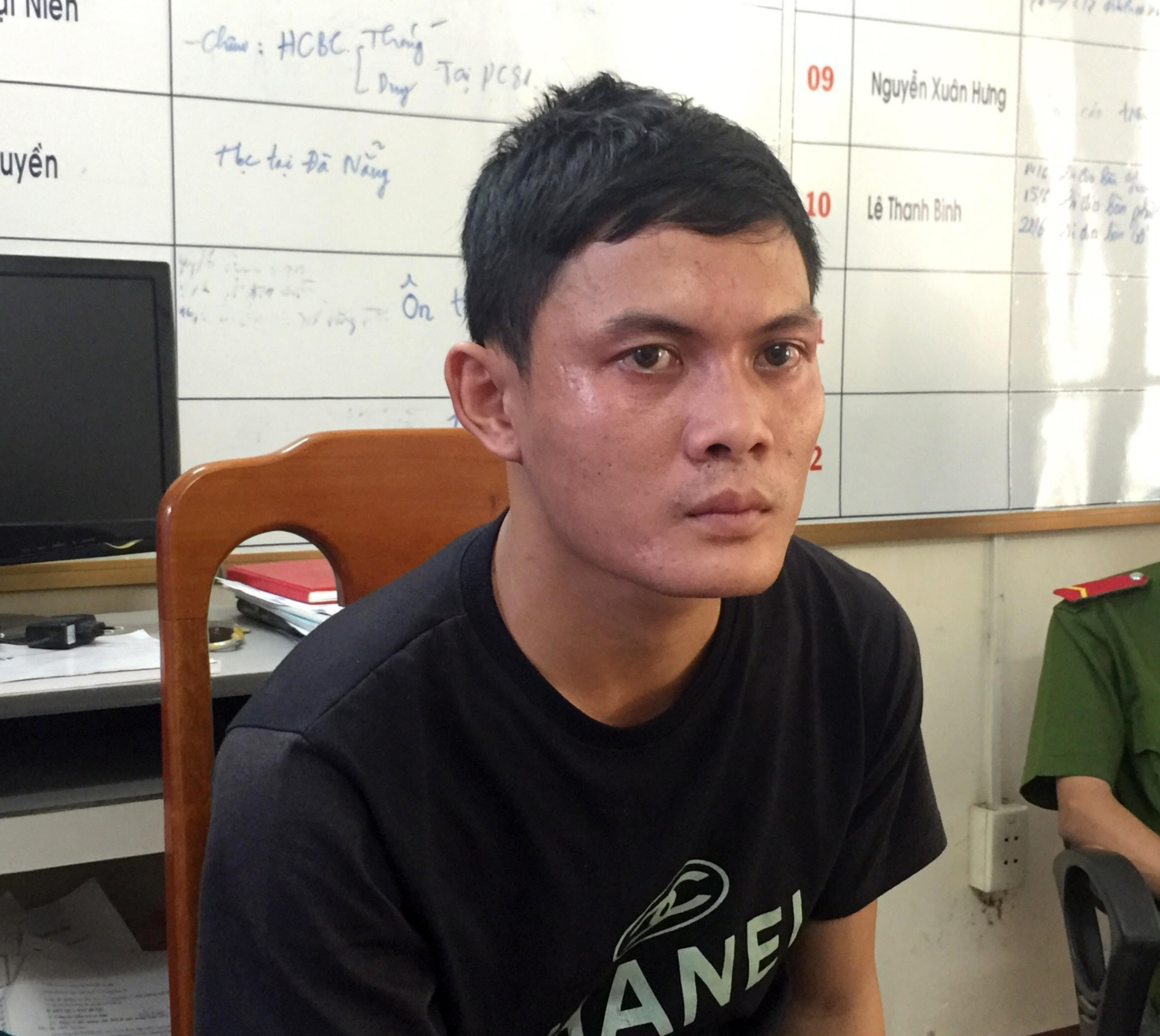 Lên mạng lừa tuyển nhân viên để hiếp dâm