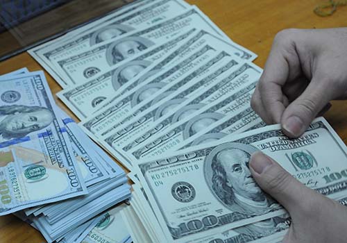 Đồng USD được dự báo còn tiếp tục giảm Ảnh: Hồng Thúy