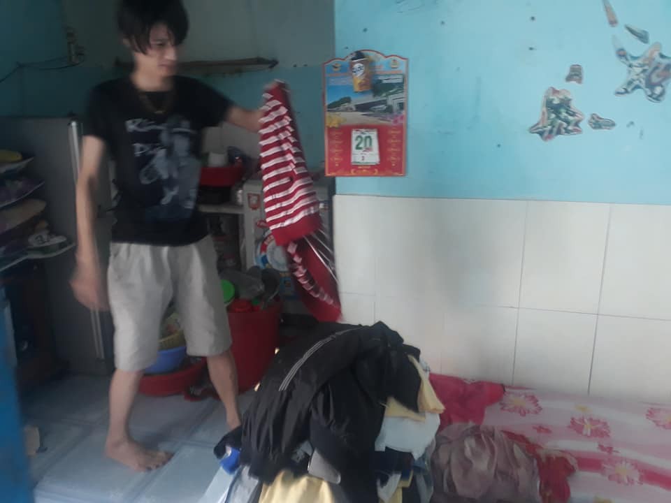 Vụ chặt đầu chồng: Người vợ kh&ocirc;ng kh&oacute;c nhưng nhiều lần ngất xỉu - Ảnh 1.