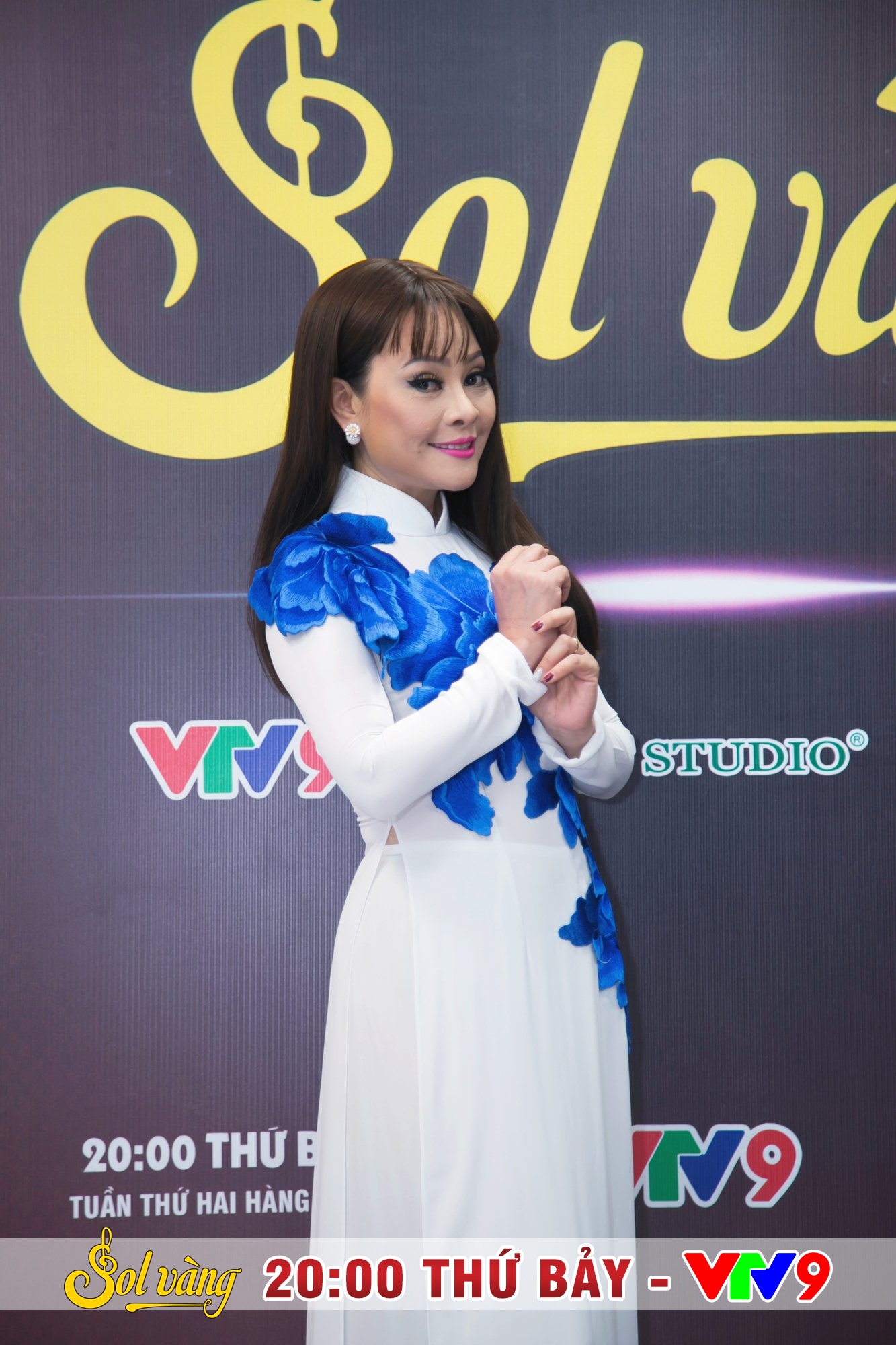 Uyên Trang rạng rỡ, hát đôi cùng Hồ Việt Trung - Ảnh 3.