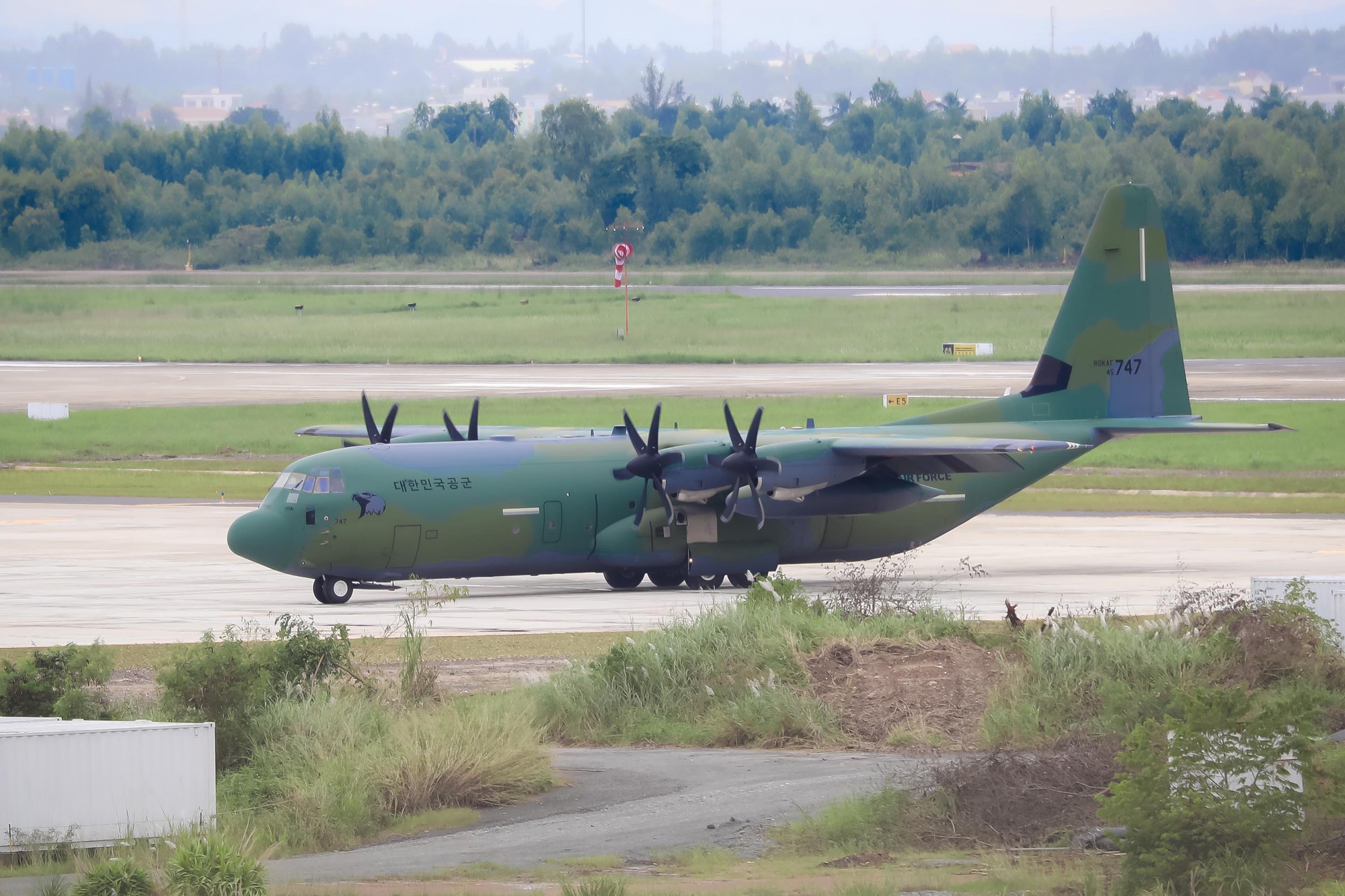 APEC 2017: Marine One bay thử, kh&ocirc;ng qu&acirc;n H&agrave;n Quốc xuất hiện - Ảnh 2.