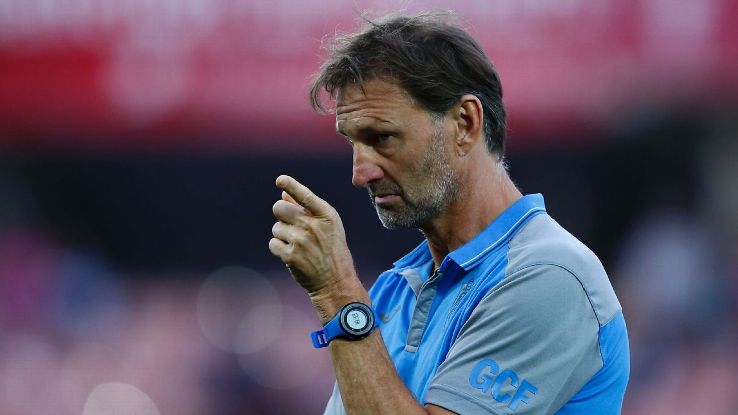 Tony Adams nhận quả đắng sau 20 ngày dẫn dắt Granada