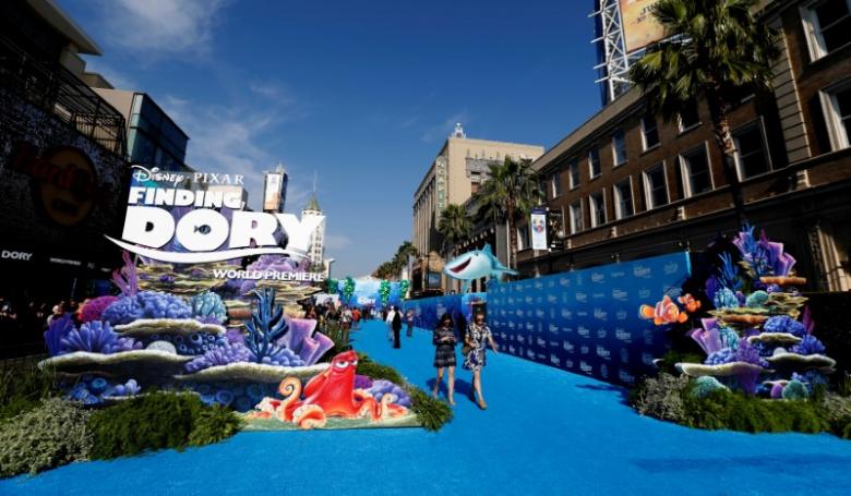 "Đi tìm Dory", "Star Wars" giúp điện ảnh Mỹ lập kỳ tích