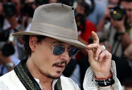 "Cướp biển" Johnny Depp gặp rắc rối vì nợ nần