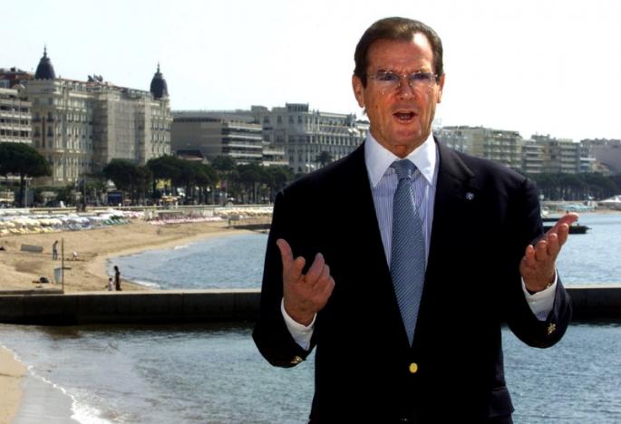 Thương tiếc "điệp viên 007" Roger Moore qua đời vì ung thư!