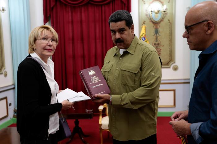 
Tổng thống Maduro v&agrave; b&agrave; Diaz. Ảnh: Reuters
