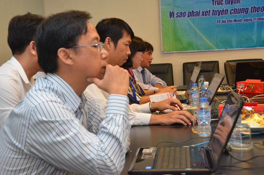 Giao lưu trực tuyến: Thông tin mới nhất về xét tuyển nhóm - Ảnh 1.