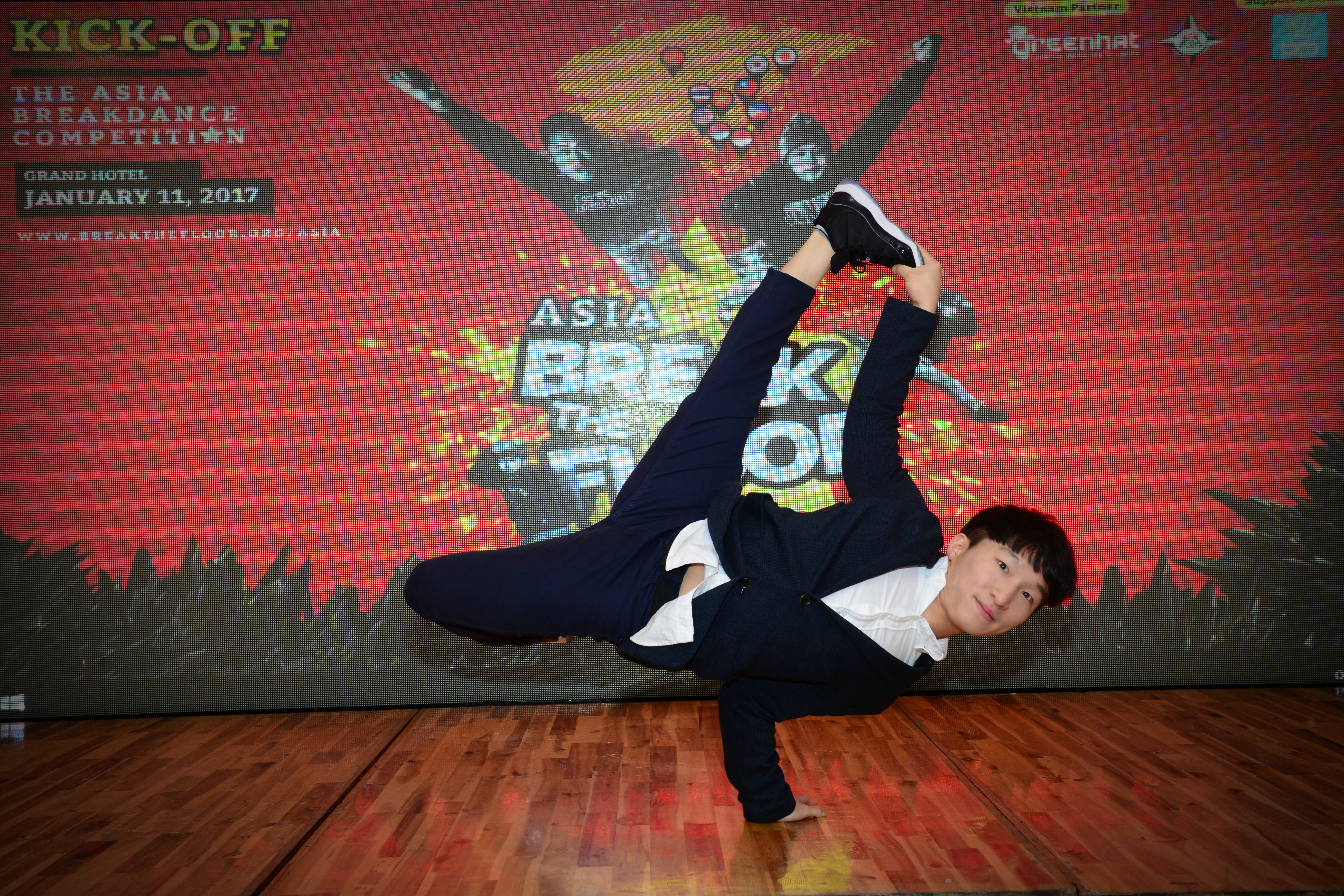 Bboy Pocket (Hàn Quốc) trình diễn những điệu nhảy sôi động
