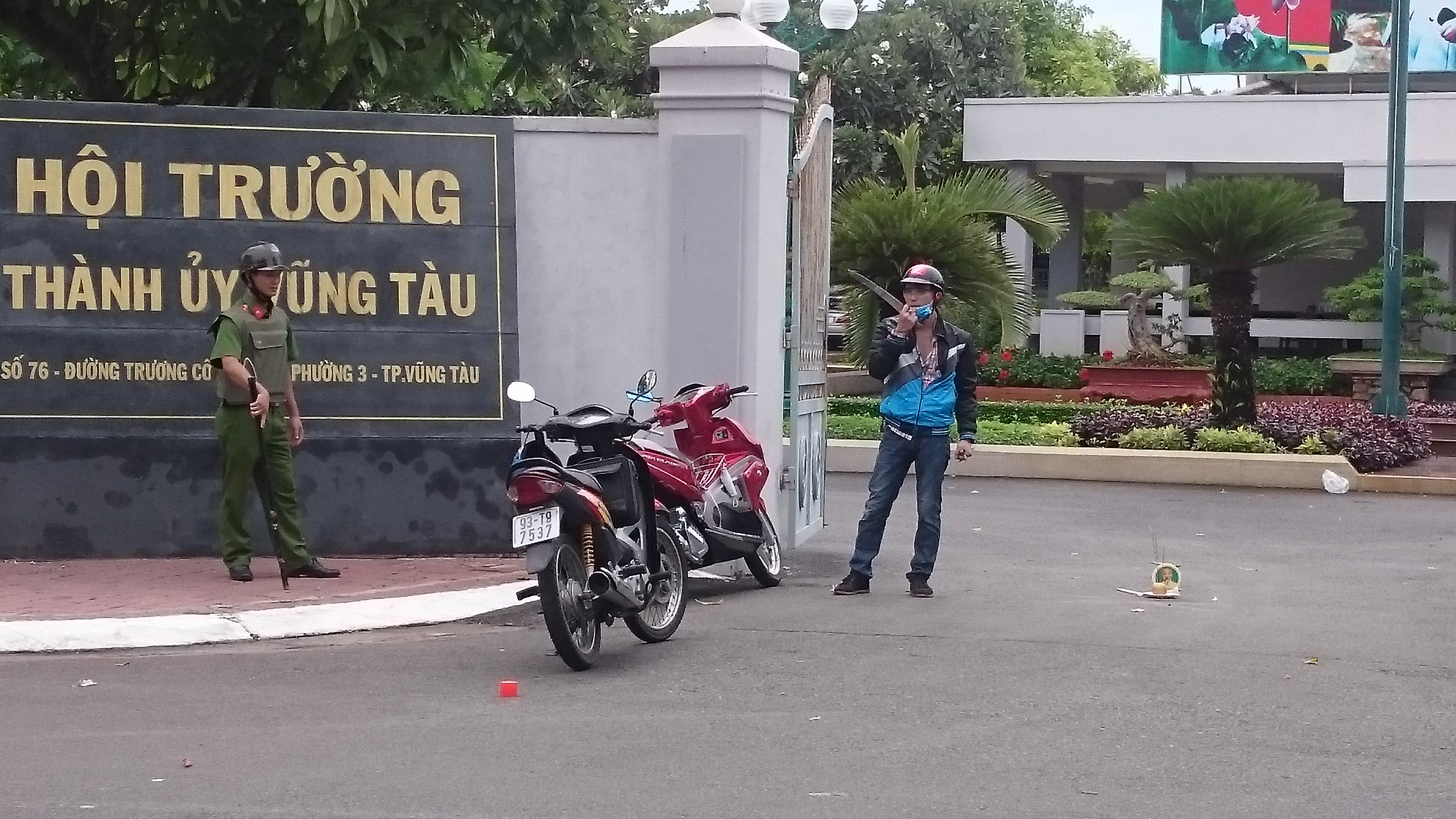 Hé lộ nguyên nhân kẻ mang bom xăng quậy trước cổng Thành ủy Vũng Tàu