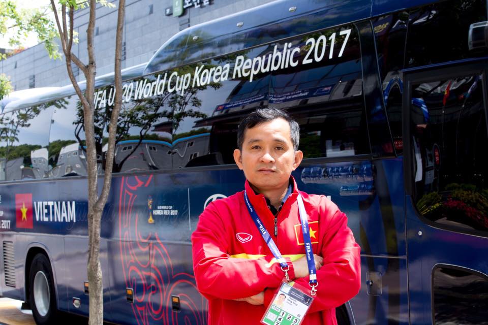 Bác sĩ U20 Việt Nam ngạc nhiên vì "những cậu nhóc mê games"