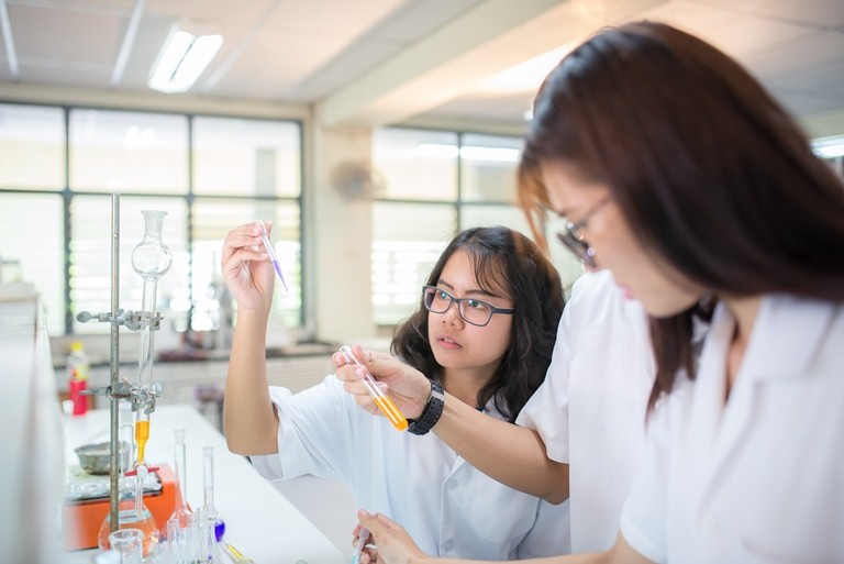 Học dược: Thích thôi chưa đủ