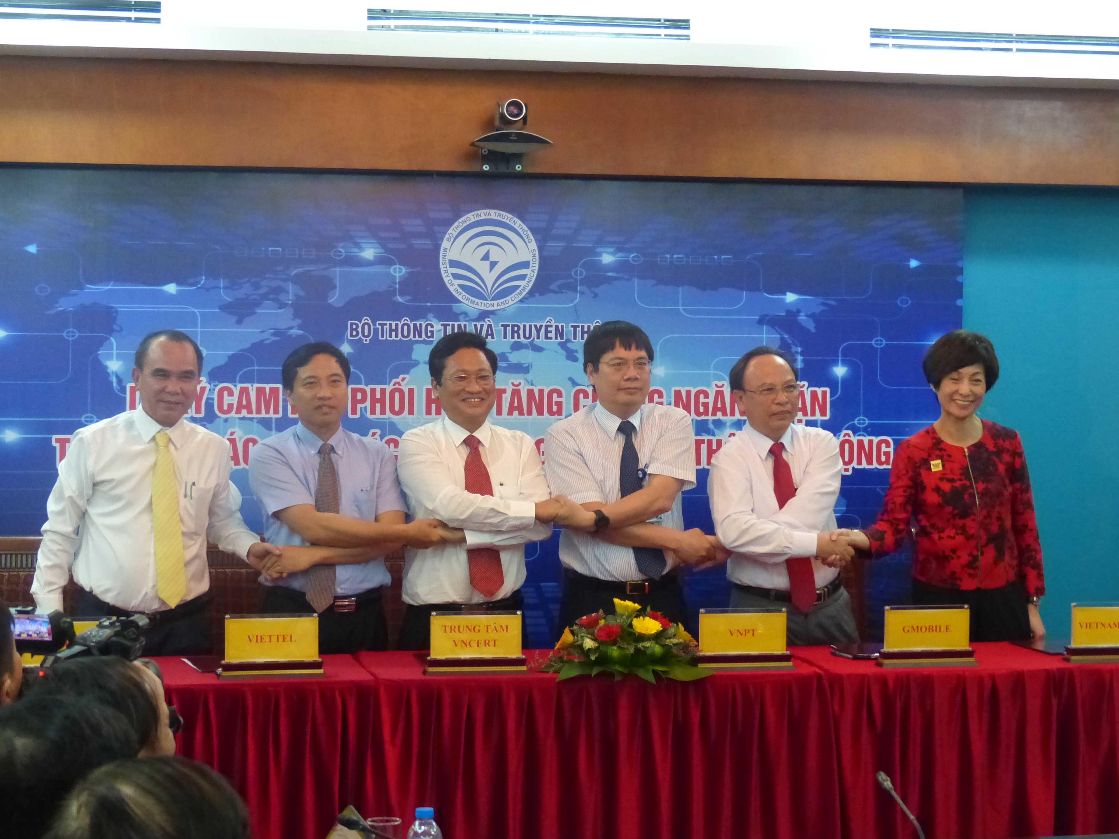 Nhà mạng chung tay chặn tin rác