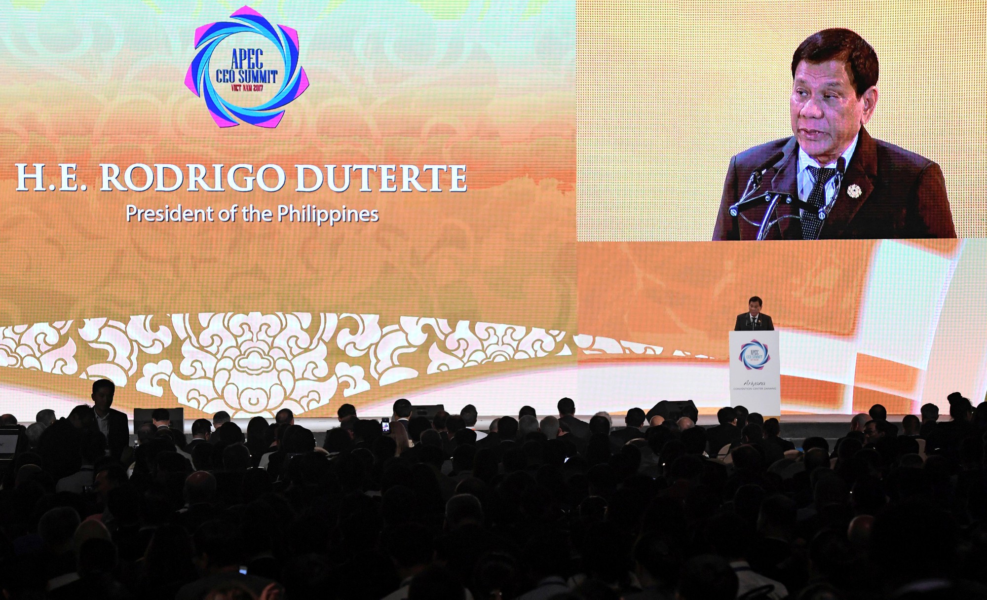 Tổng thống Philippines Duterte đăng đ&agrave;n APEC 2017 - Ảnh 2.